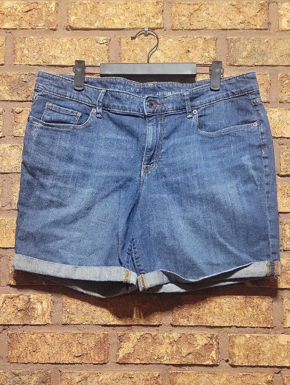 Sonoma Women's Boyfriend Medium Blue Denim Roller Cuffed Shorts Size 10